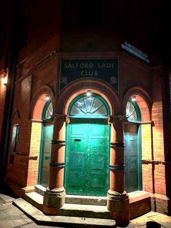 [ salford lads club ]
