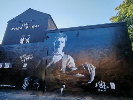 [ Mural posveen Andy Rourkeu ]