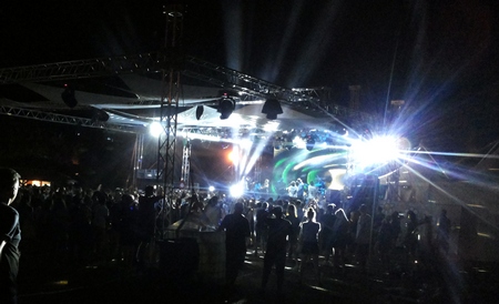 [ Main stage ]