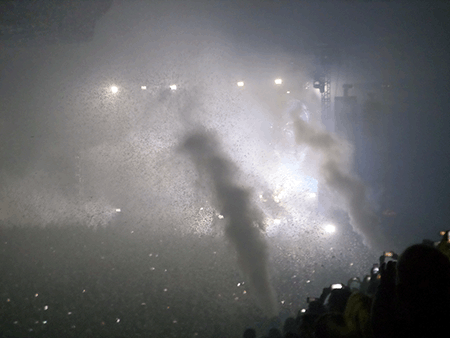 [ The Chemical Brothers, 12.X 2019., Dom sportova, Zagreb - konfeti ]
