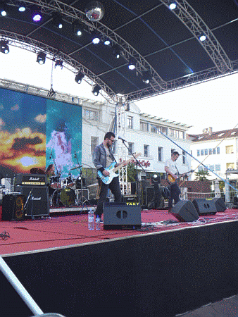 [ Sandraun 16/05/2024, festival Music & Hills, Trg Nezavisnosti, Podgorica ]
