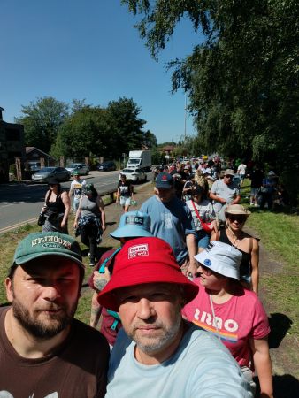 [ malo smo se ubacili u red :-) ]