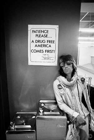 [ Keith Richards (U.S. Tour 1972) - 'Ugledao sam znak i pozvao Keitha na slikanje' ]