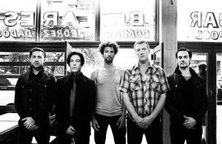 [ Queens of the stone age ]